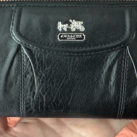 Coach | Bags | Vintage Coach Madison Leather Zip Wallet | Poshmark